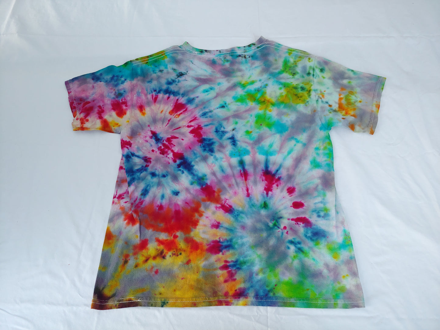 YOUTH LARGE TIE DYE 32